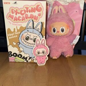 Exciting Macaron Labubu - Lychee Berry